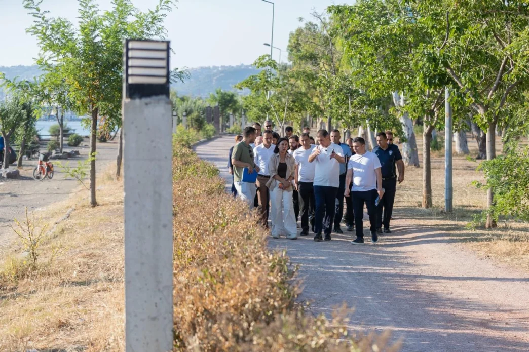İzmir’in yeşil mirası İnciraltı Kent Ormanı yenileniyor