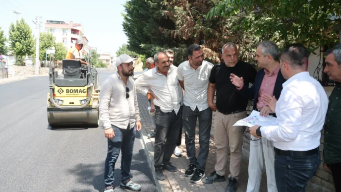 Kocaeli Çayırova’da yol konforu için yoğun mesai