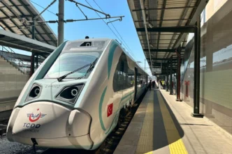 Millî elektrikli tren seti Trakya'da ilk seferine çıktı