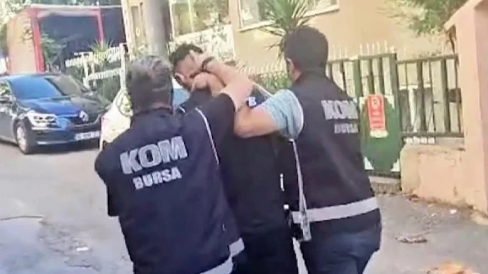 Suç örgütlerini övenlere operasyon