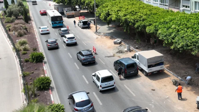 Antalya’da bulvarlar modern görünüme kavuşuyor
