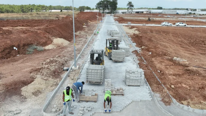 Antalya Büyükşehir’den mezarlıklarda kapsamlı çalışma