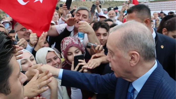 Bakan Çiftçi’den Cumhurbaşkanı Erdoğan’a yönelik eleştirilere tepki