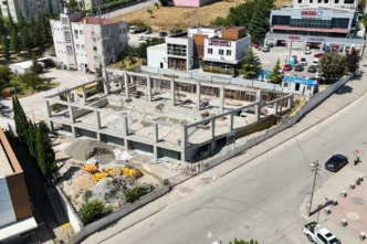 Bursa İnegöl'de Alanyurt Yüzme Havuzu'nda çalışmalar tam gaz