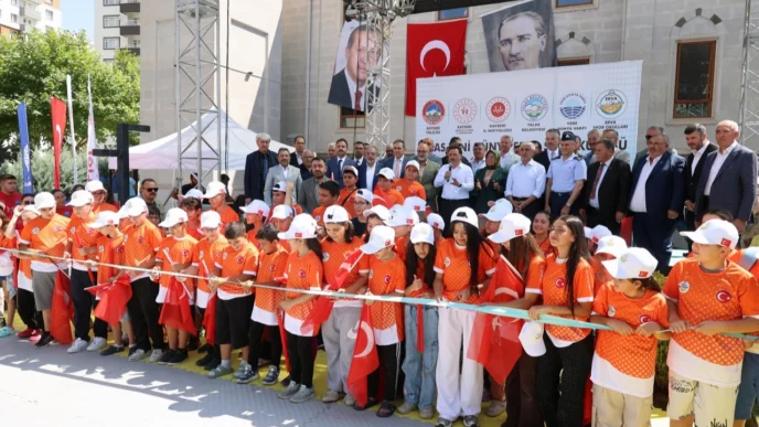 Kayseri Talas Yeni Dünya ERVA Spor Okulu açıldı