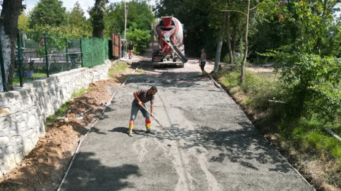 Kocaeli'de kırsal mahalleye modern yol