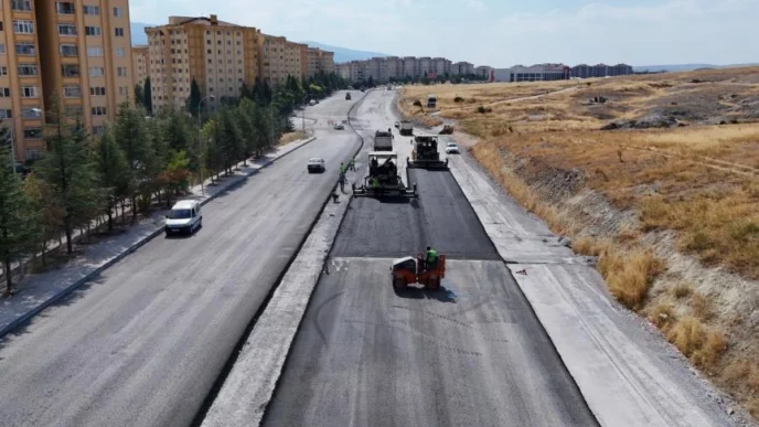Kütahya’da asfalt çalışmaları sürüyor