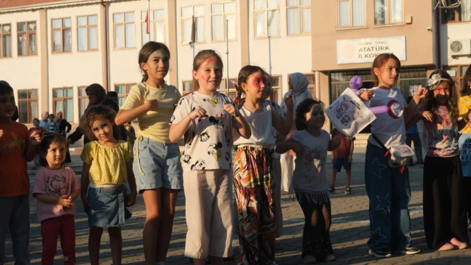 Sakarya Taraklı'da çocuklarla 'Gezgin' buluşma